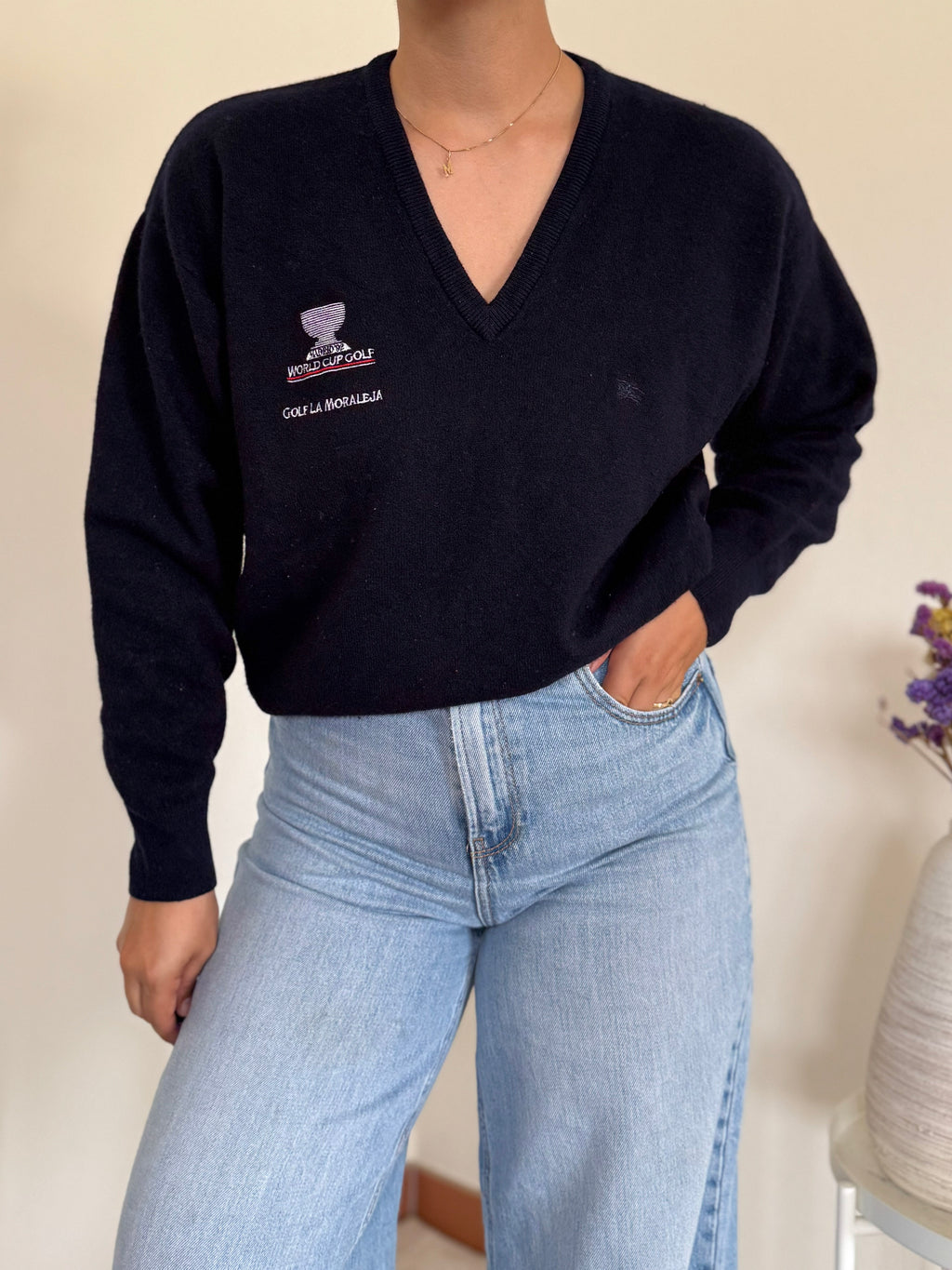 Burberry V-neck Knit Sweater 55% Lambswool 10% Angora