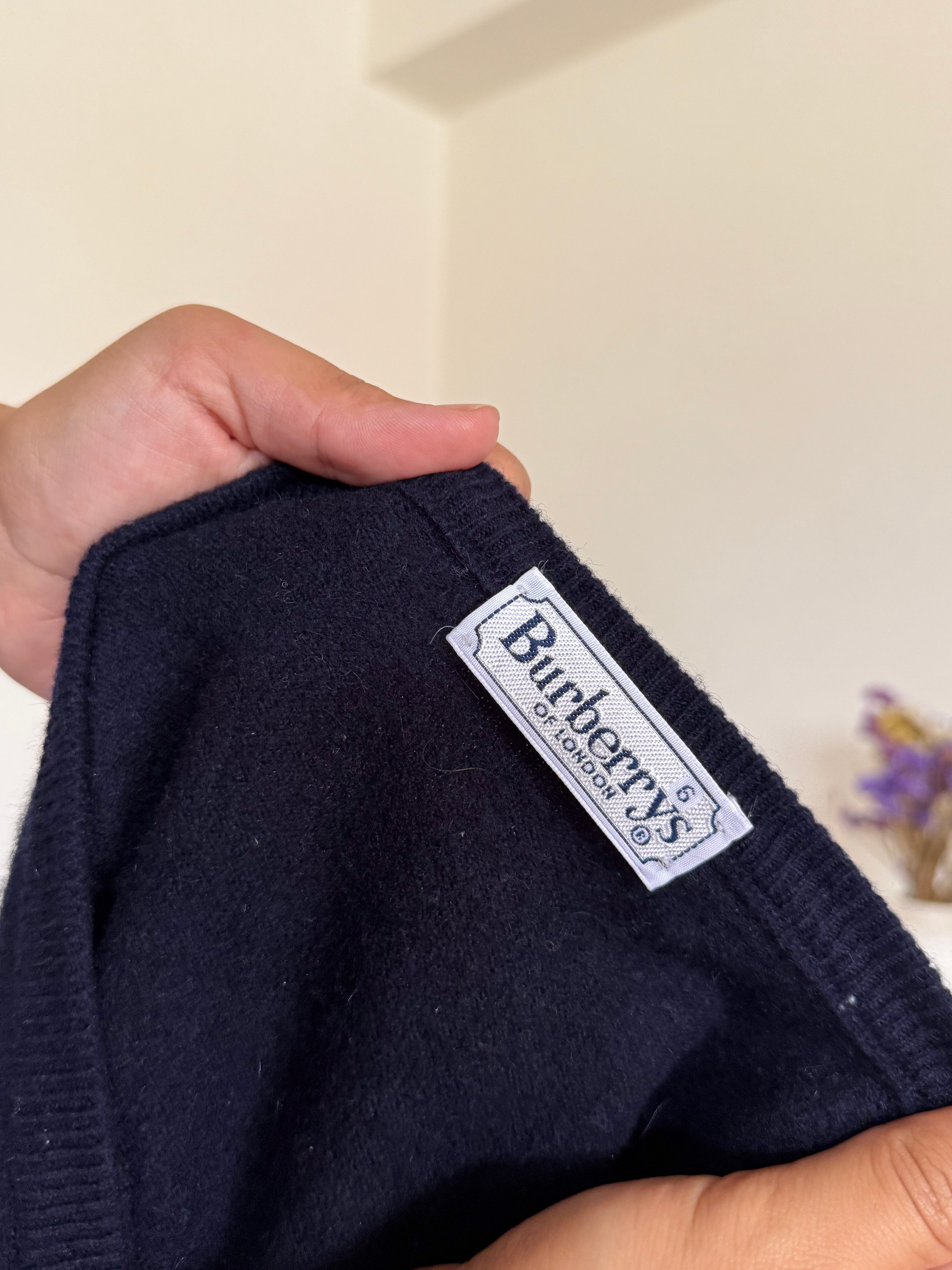 Burberry V-neck Knit Sweater 55% Lambswool 10% Angora