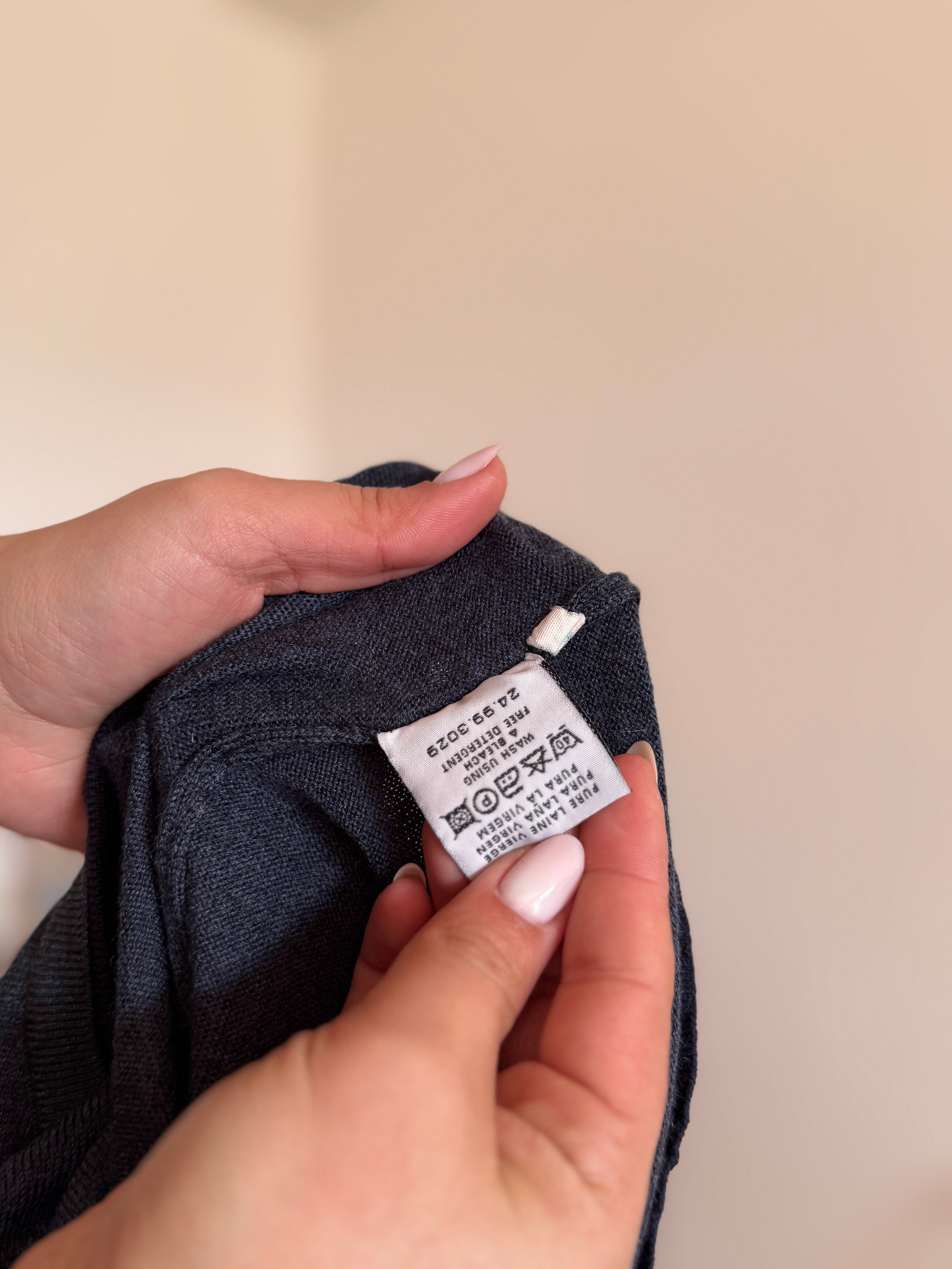 Lacoste V-Neck Knit Sweater 100% Wool