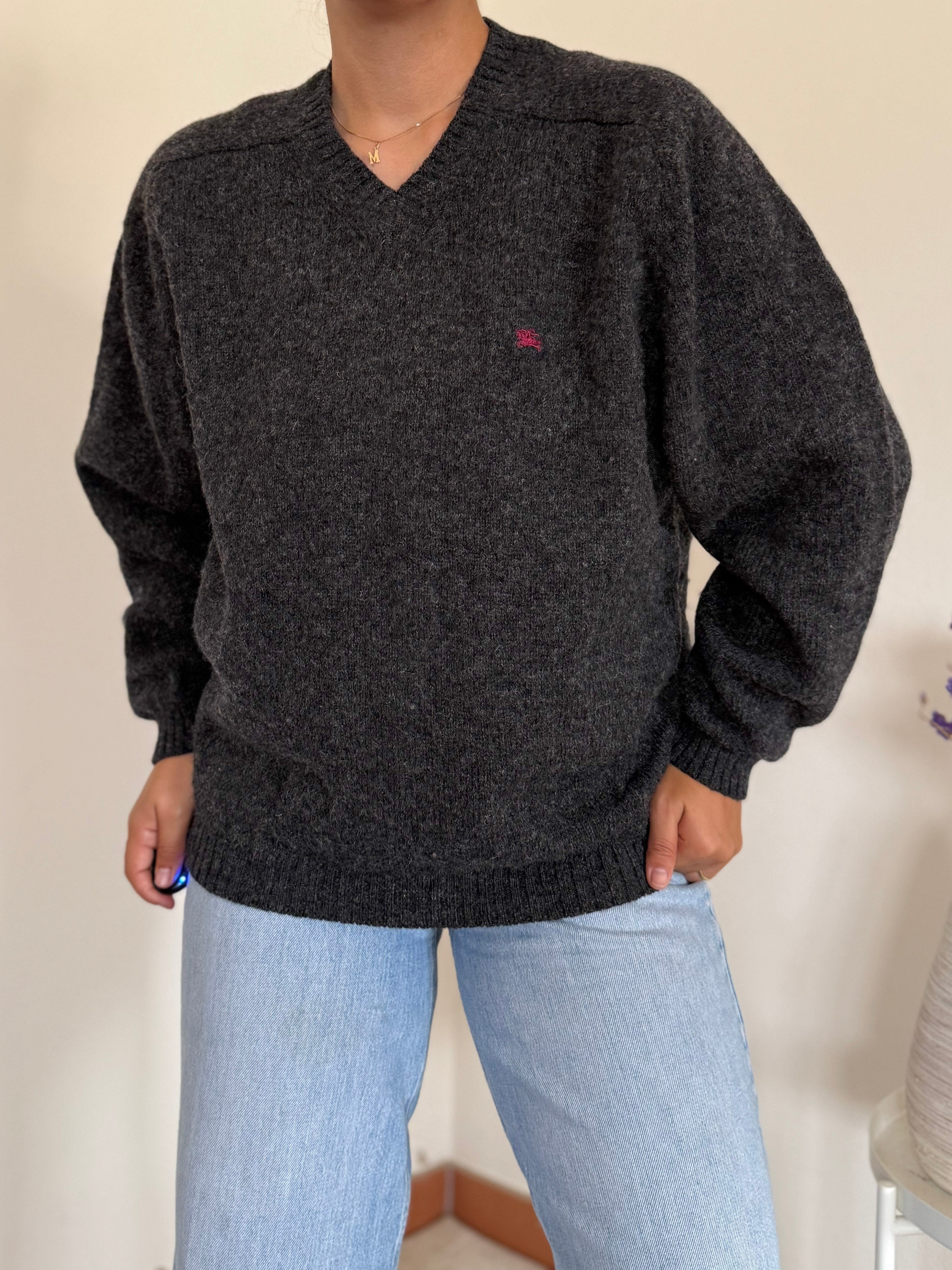 Burberry V-neck Knit Sweater 100% Wool