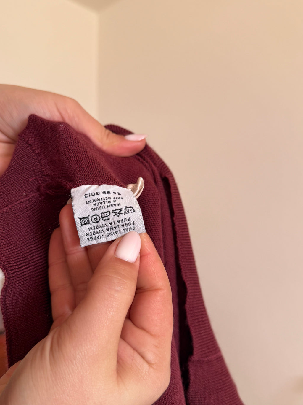 Lacoste Round Neck Knit Sweater 100% Wool