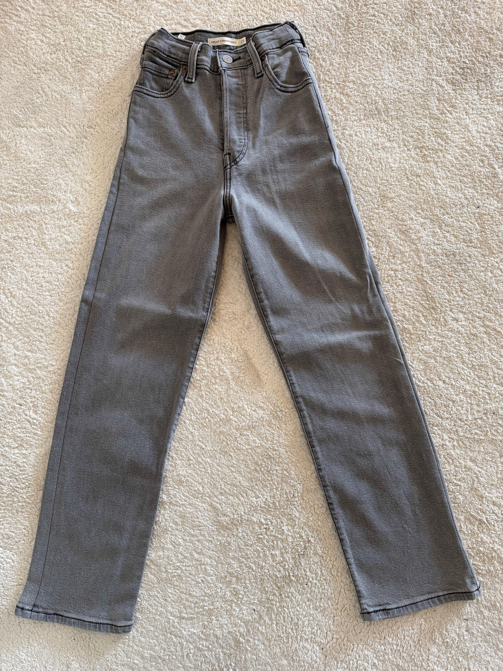 Levi's Ribcage Straight Ankle Jeans