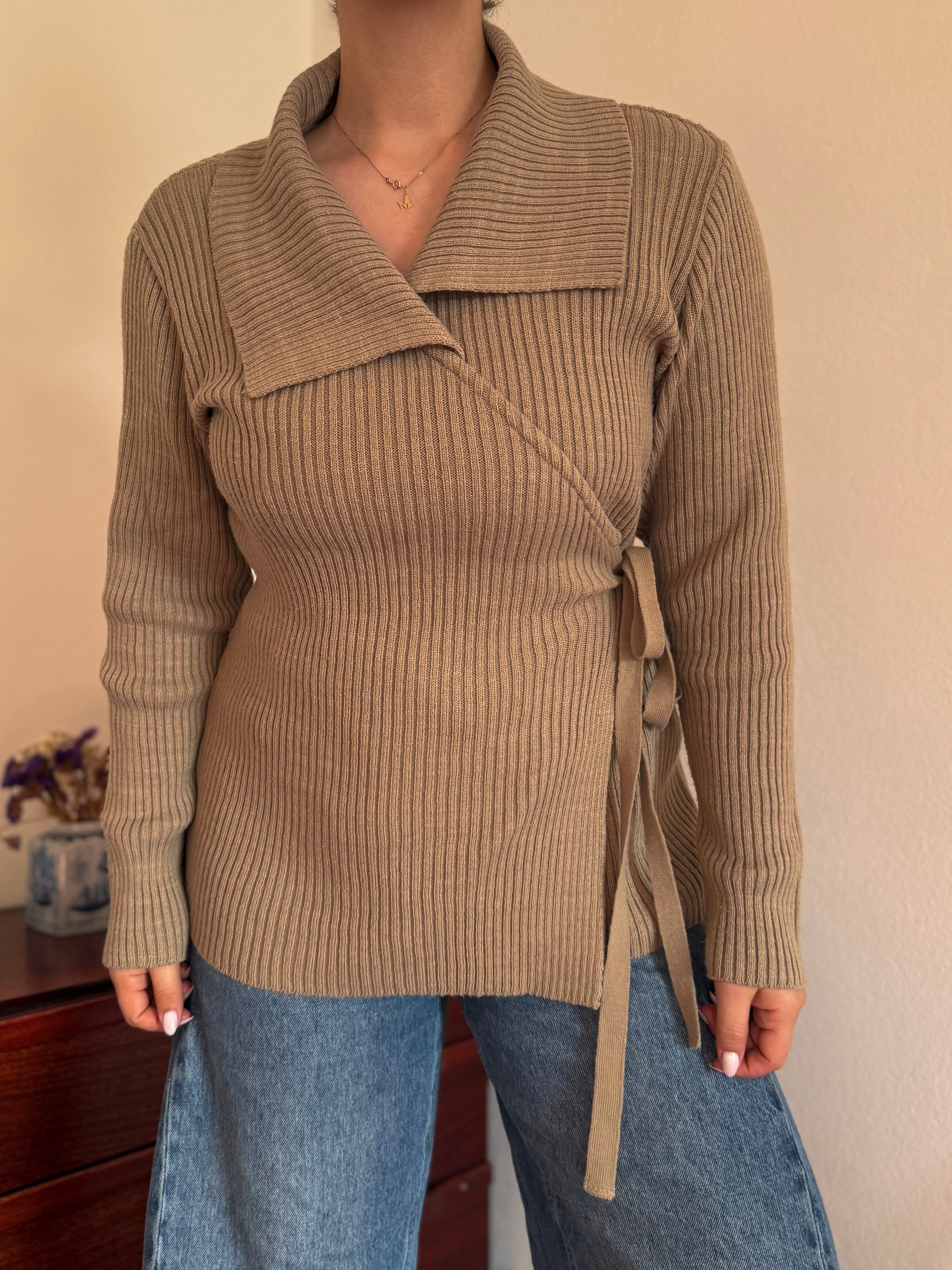 Vintage Crossed V-Neck Sweater 80% Wool