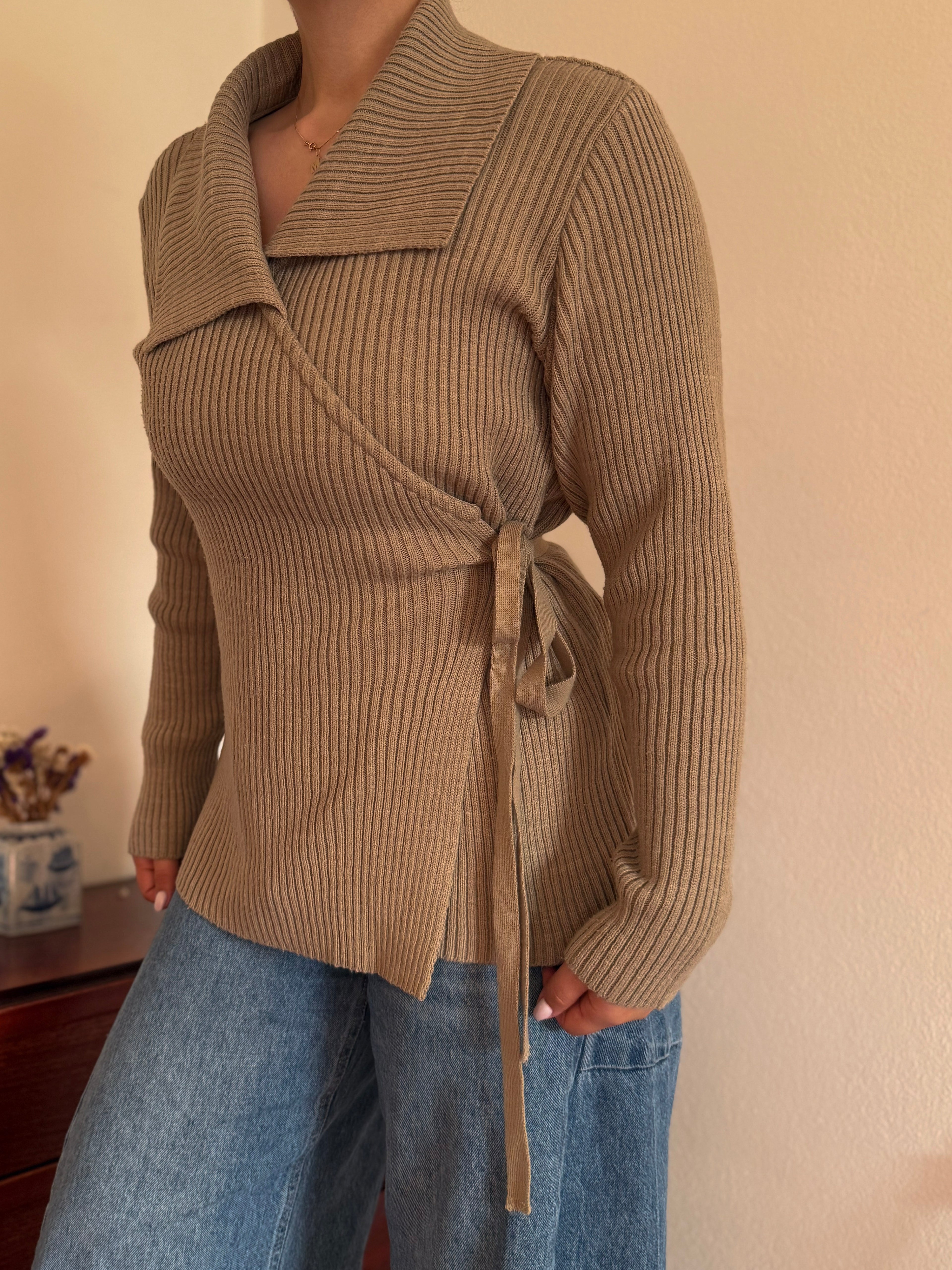 Vintage Crossed V-Neck Sweater 80% Wool
