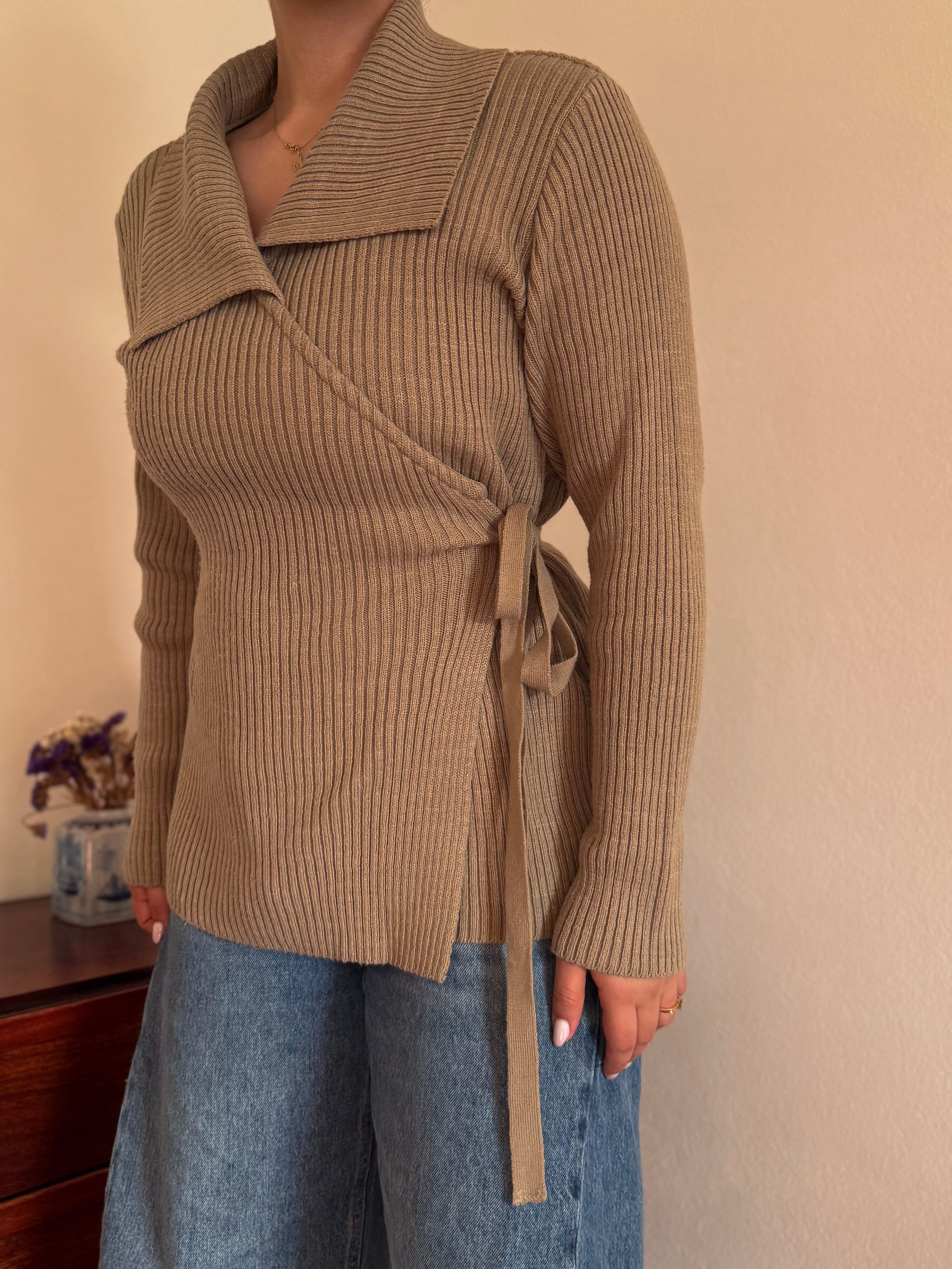 Vintage Crossed V-Neck Sweater 80% Wool