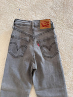 Levi's Ribcage Straight Ankle Jeans