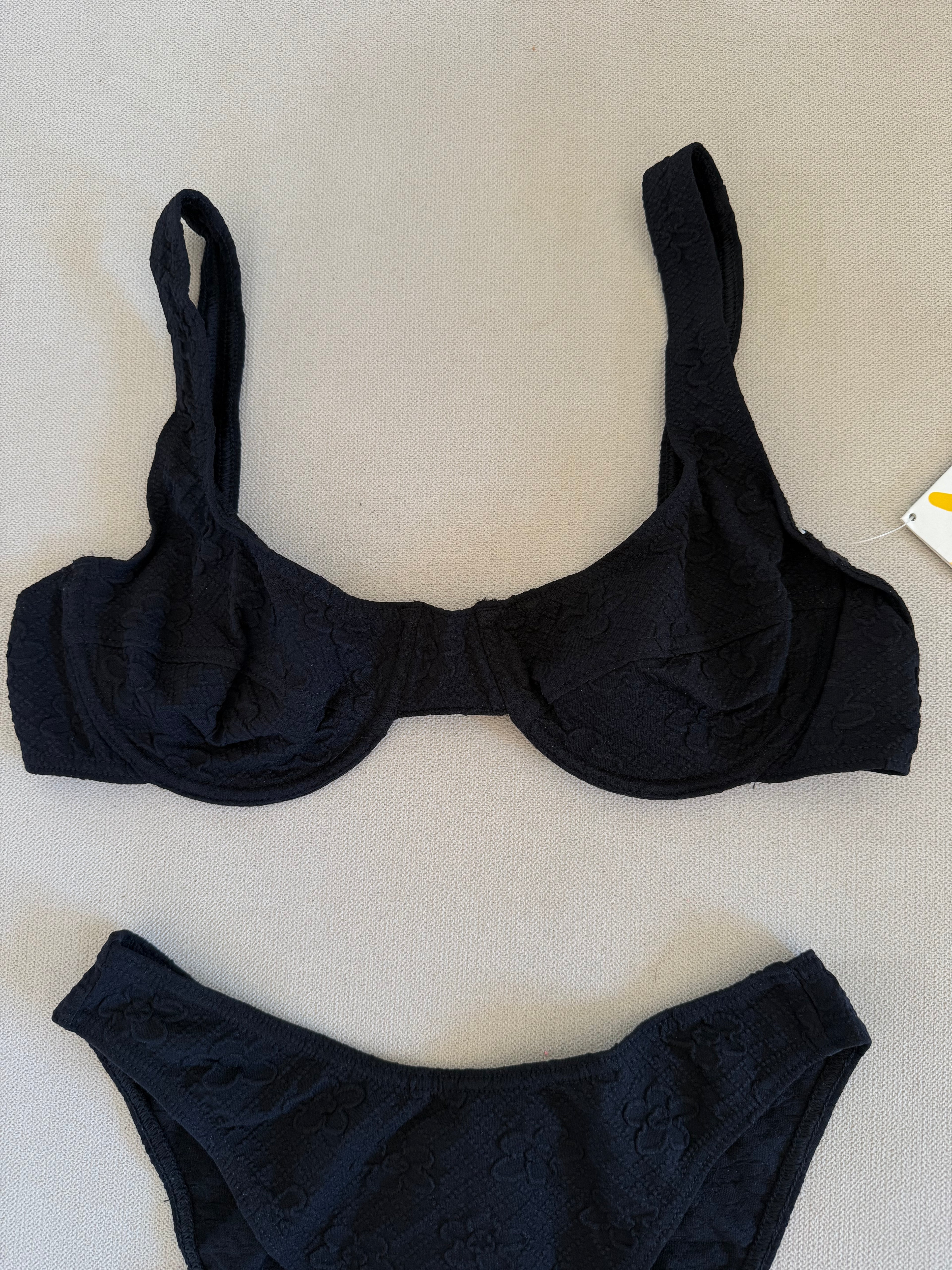 Biquíni Preto Vintage Texturado c/ Aro Novo com Etiqueta (Veste S)