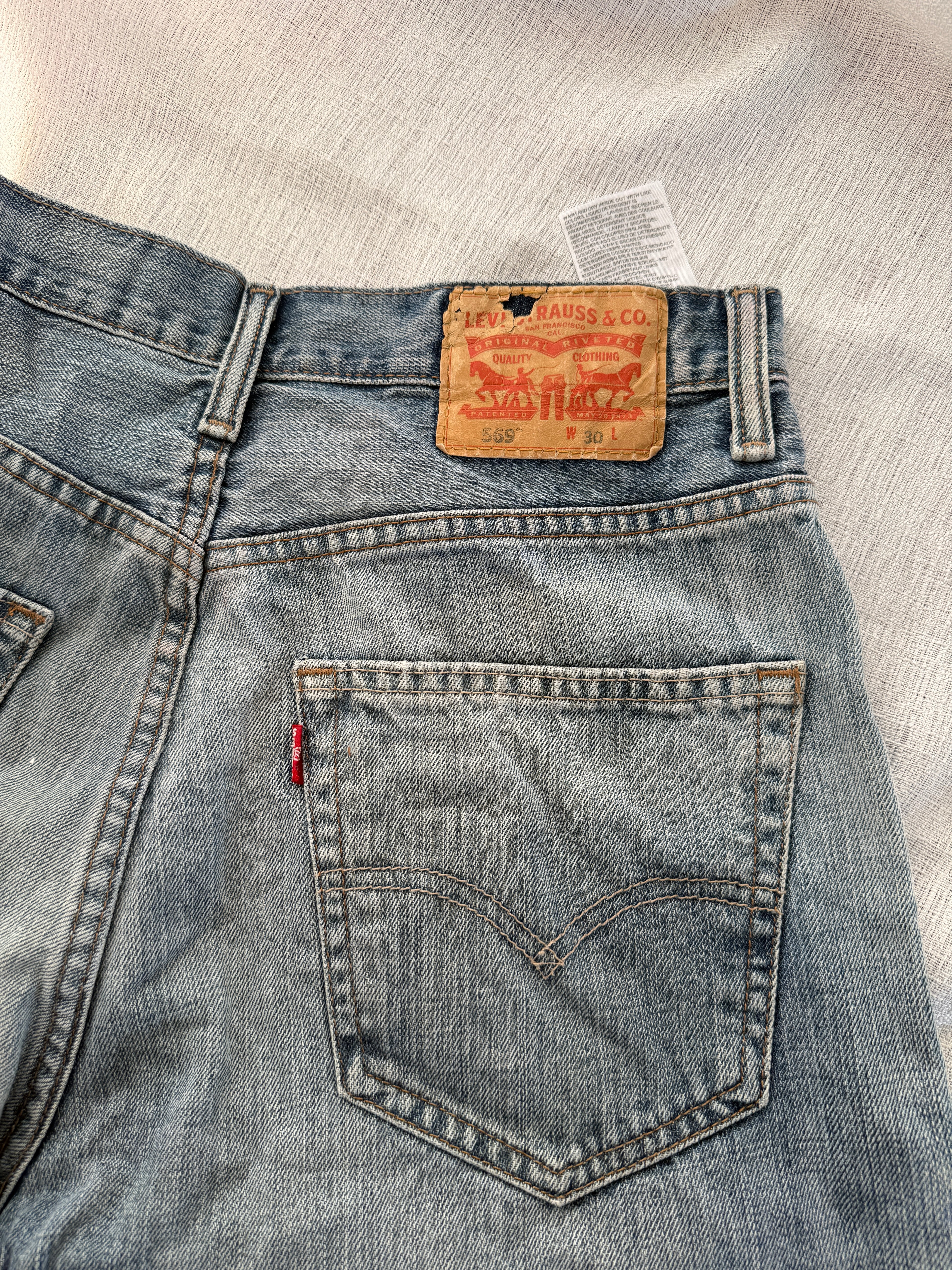 Calções Vintage Levi's 569 W30