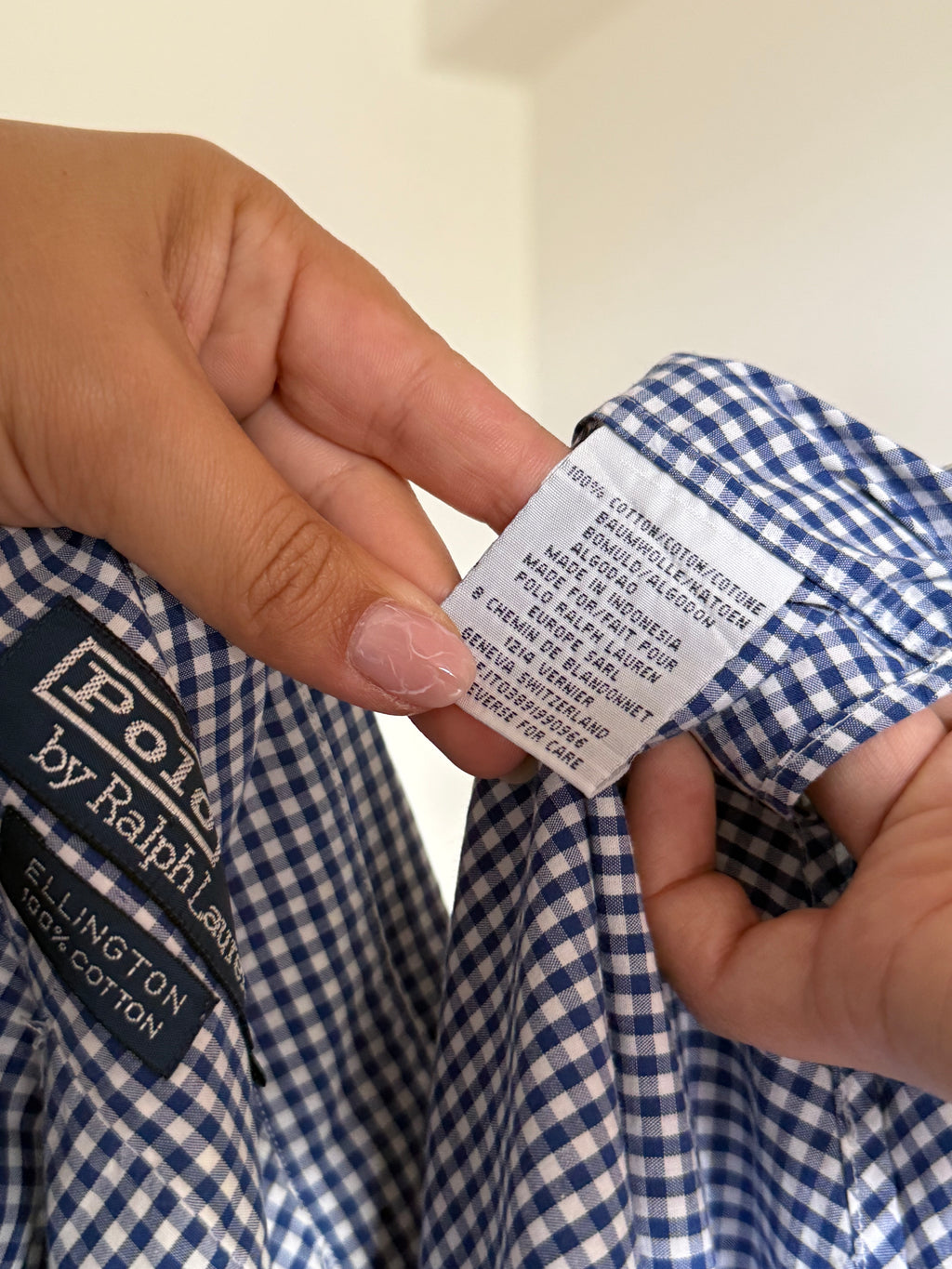 Camisa Polo Ralph Lauren Modelo "Ellington" em Algodão – Azul com Logo Vermelho (Tam. S)